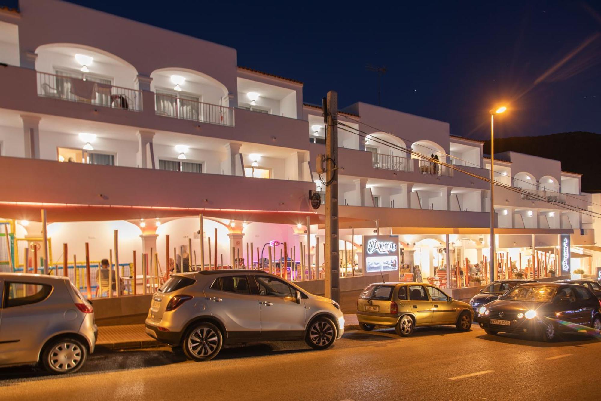 شقة Typic Oasis Sa Tanca كالا يونغا المظهر الخارجي الصورة